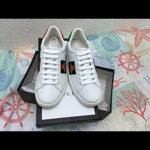 Gucci ace embroidered women size 7